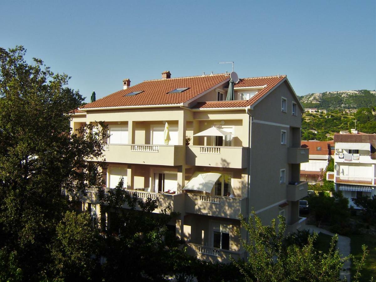 Apartments Macolic Rab Town Exterior foto